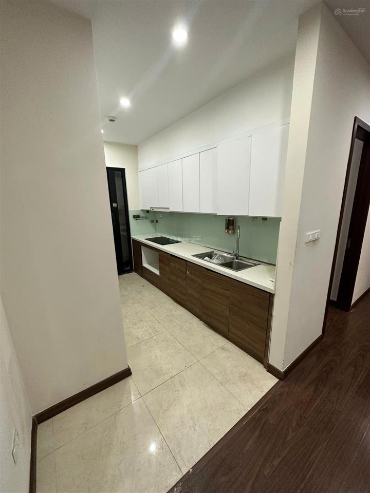 Cắt lỗ hơn 300tr còn 6,950 tỷ giá tốt cho ch 2 phòng ngủ roman plaza,  ngay 0965 179 ***