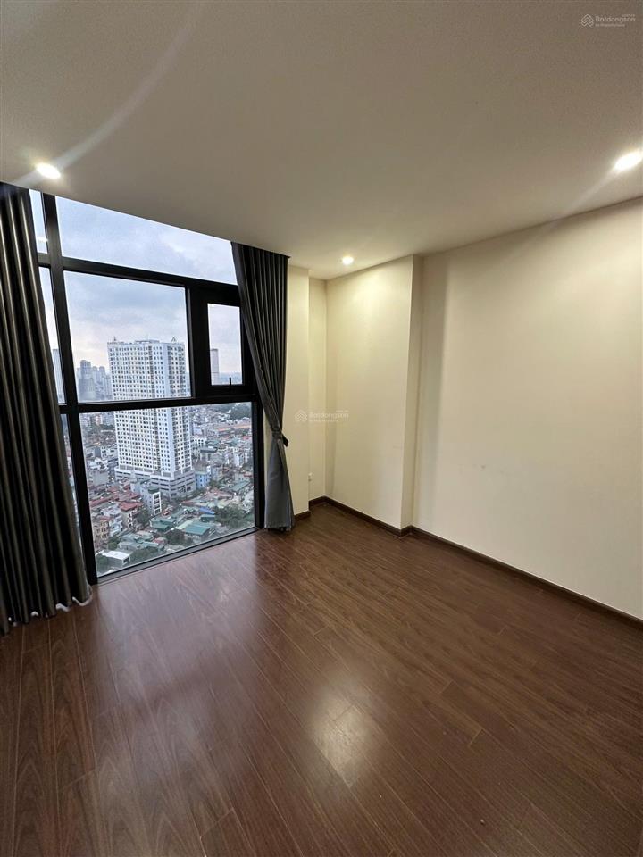 Cắt lỗ hơn 300tr còn 6,950 tỷ giá tốt cho ch 2 phòng ngủ roman plaza,  ngay 0965 179 ***