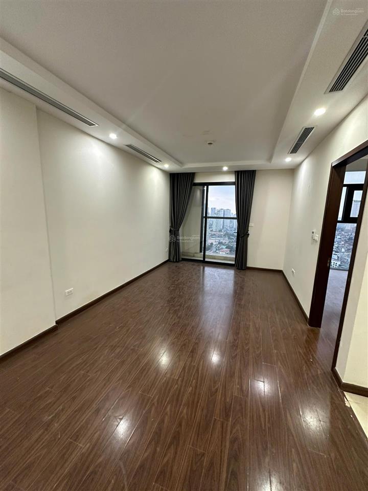 Cắt lỗ hơn 300tr còn 6,950 tỷ giá tốt cho ch 2 phòng ngủ roman plaza,  ngay 0965 179 ***