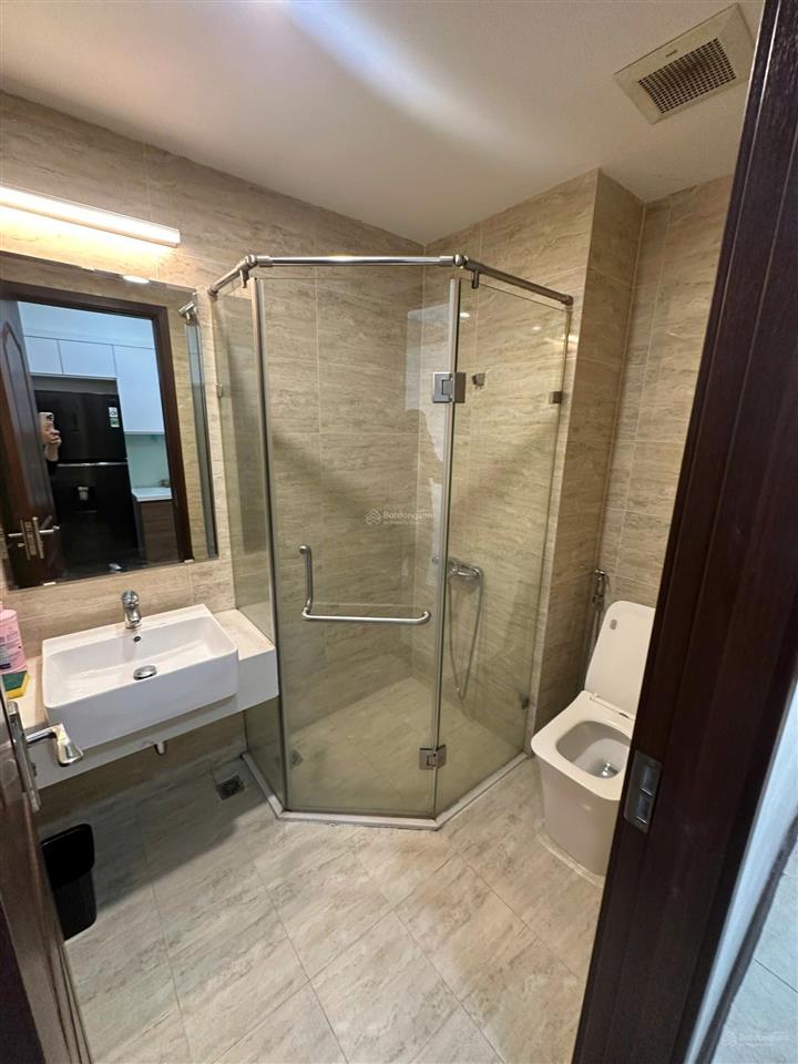 Cho thuê căn hộ vip 4 ngủ 137m2, cực đẹp với giá siêu tốt tại roman plaza tố hữu  0965 179 ***