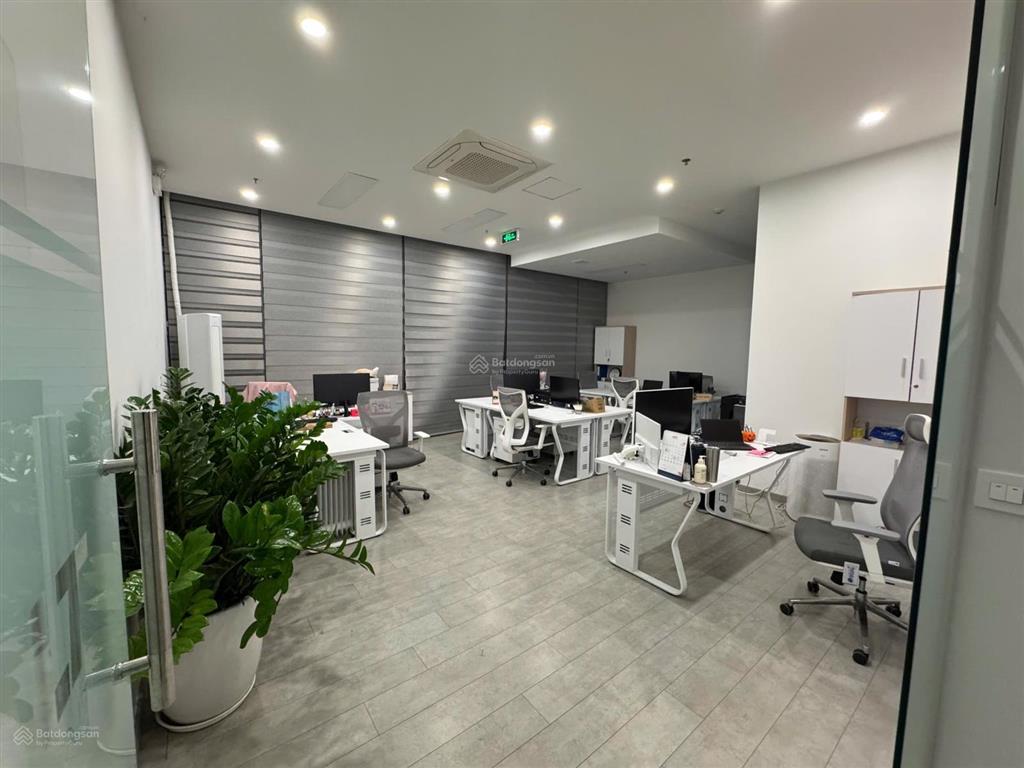 Cho thuê shophouse làm văn phòng đẹp vị trí đẹp trung tâm chính chủ
