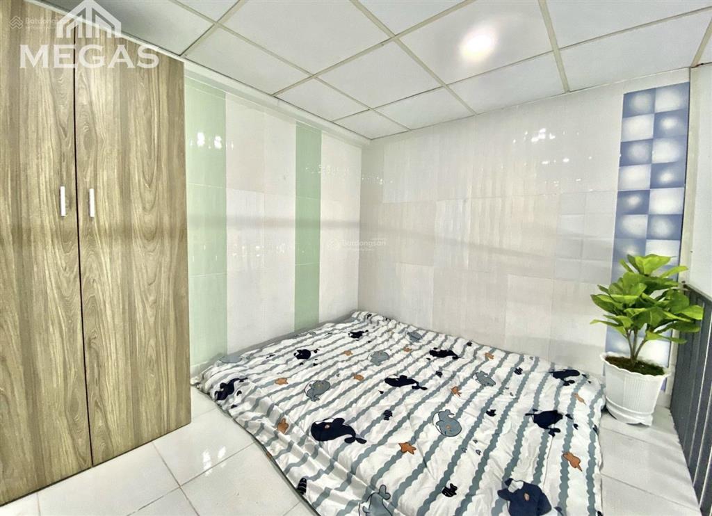  phòng trọ gác cao 2 mét, phòng trống, dịch vụ đầy đủ, gần bà hom ngay tỉnh lộ 10