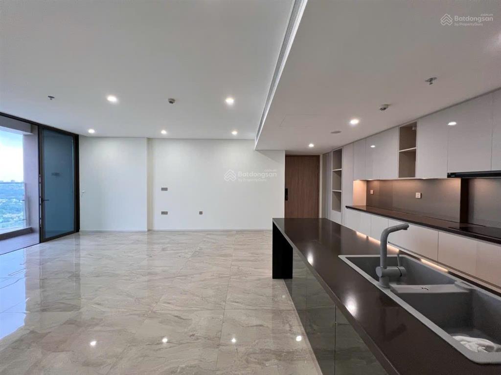 Cho thuê căn 3pn2wc không nội thất giá 67,5tr/tháng, view sông trực diện, xem nhà 24/7