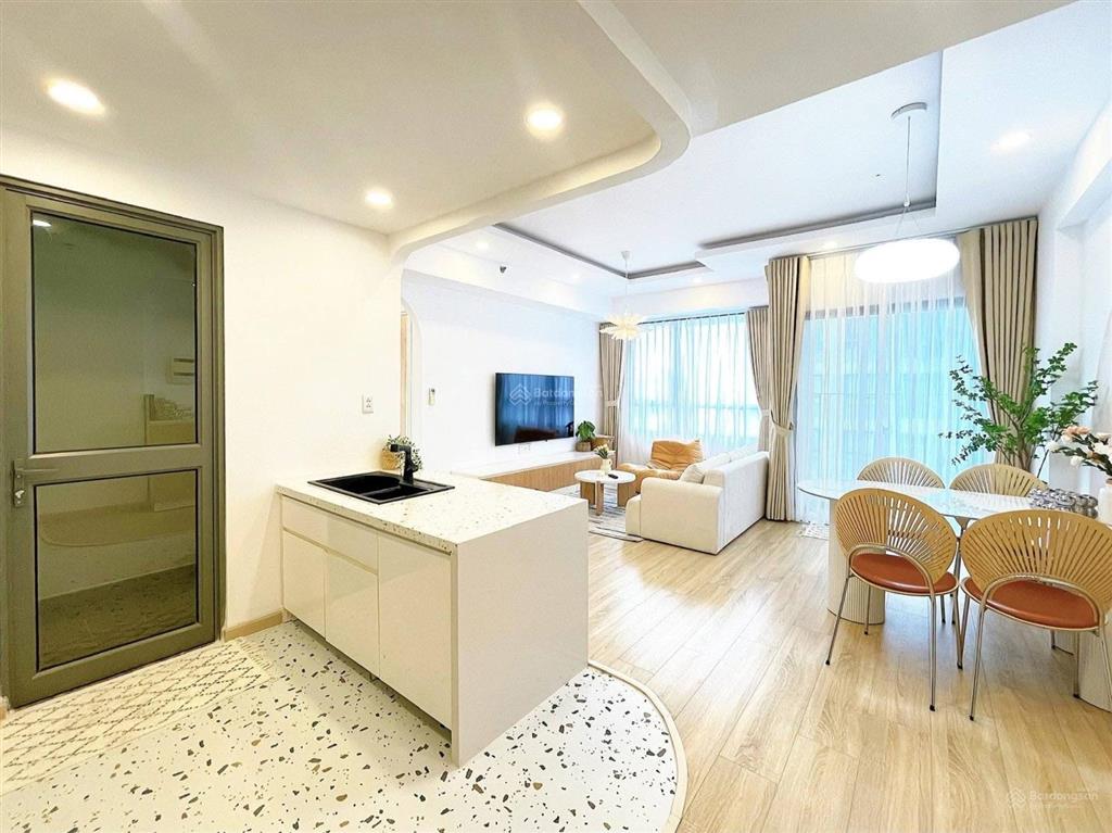 Sẵn sổ sang tên 7.950 tỷ 2pn 72m2, giá đầu tư cực tốt, hỗ trợ vay, hợp đồng thuê giá cao