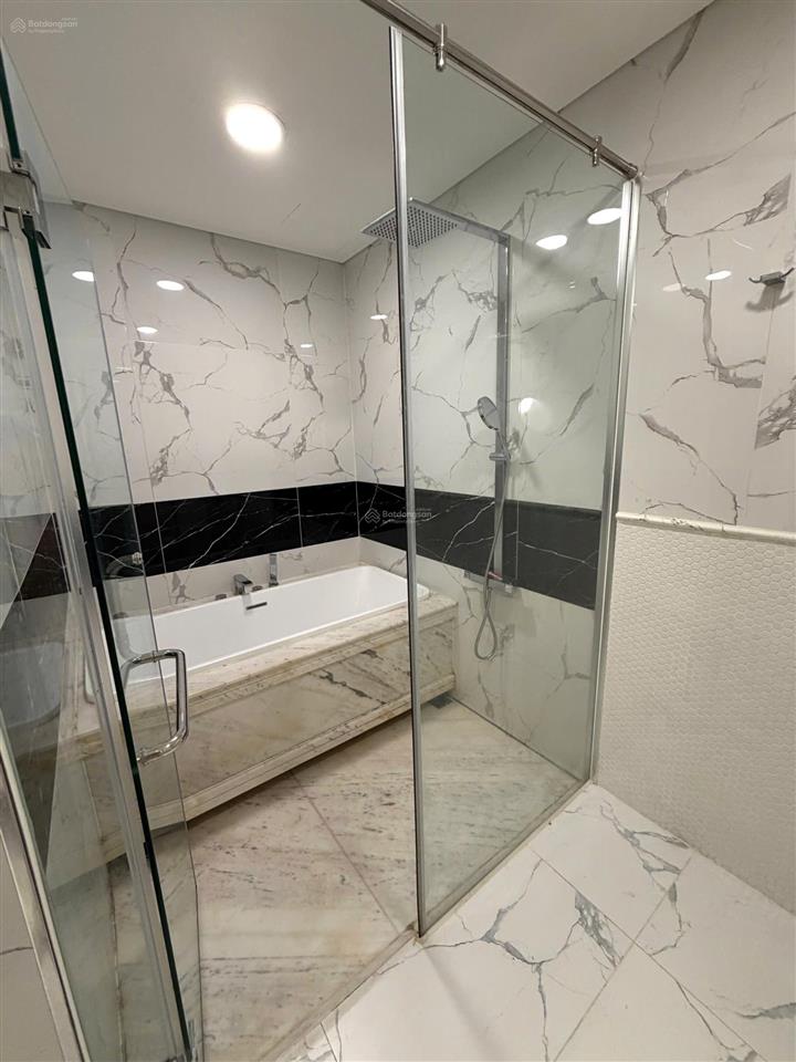 Căn hộ 3pn2wc 133m2 full nội thất cao cấp, 55tr/tháng, căn góc ôm trọn sông + landmark 81, xem dễ