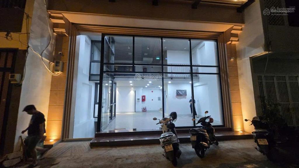 Cho thuê nhà mới 48/28 hồ biểu chánh, phường 11, quận phú nhuận