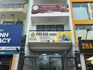 Cho thuê nhà mới hẻm xe hơi số 20 lê quý đôn, phường 12, quận phú nhuận.