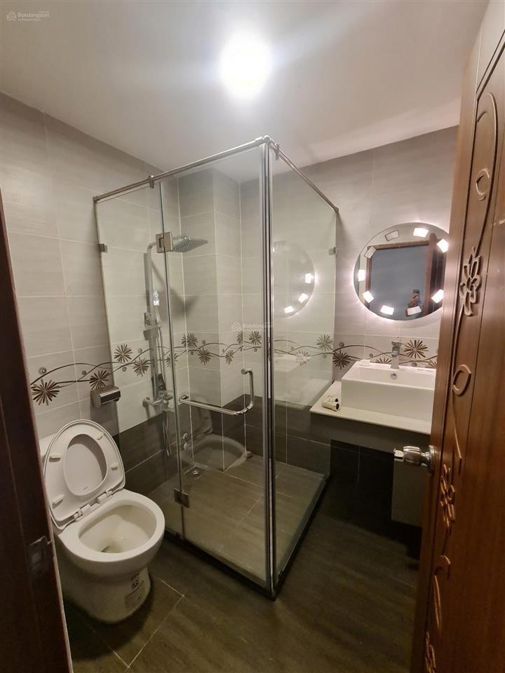 Cho thuê nhà hẻm xe tải 158/20 đường hoàng hoa thám, phường 12, quận tân bình