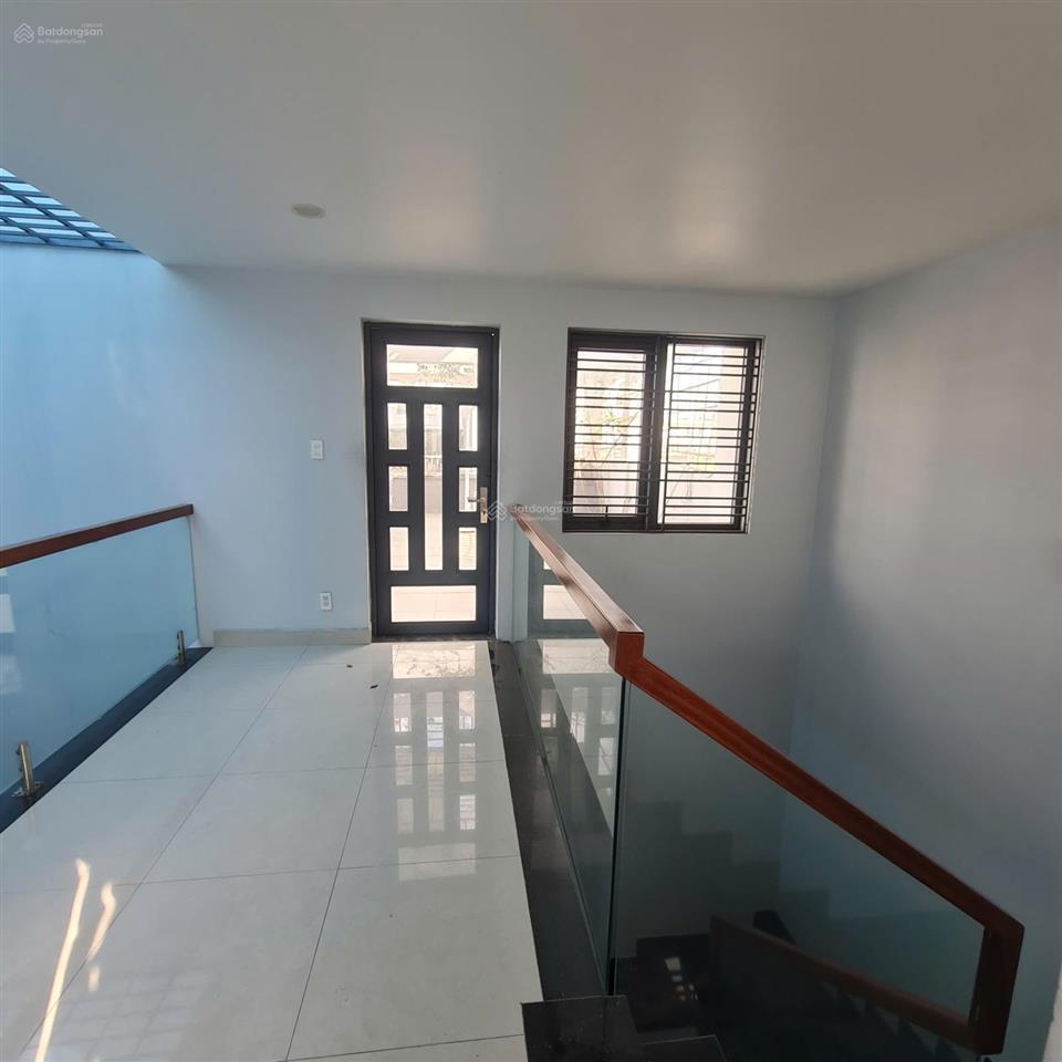 Cho thuê nhà 496 dương quảng hàm, phường 6, quận gò vấp.