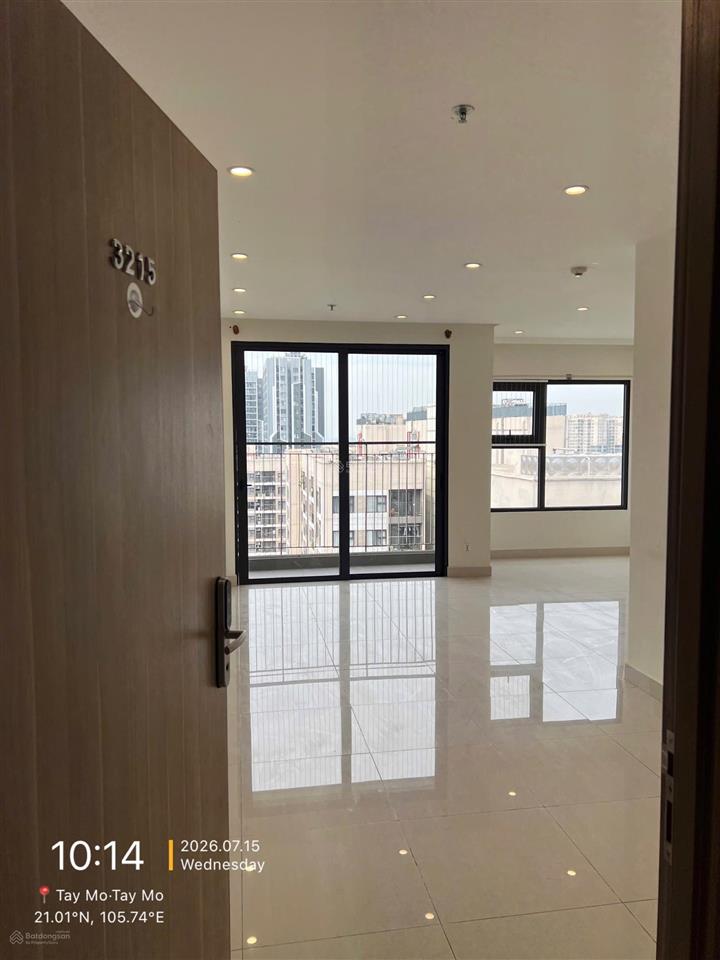Cho thuê căn 2 ngủ + 70m2 giá chỉ 7.5tr/th vinhomes smart city. 0366 909 ***