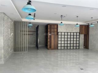 Chủ ngộp bank cần bán gấp shophouse tại sky center, 8,2 tỷ, 130m2, giá siêu hời