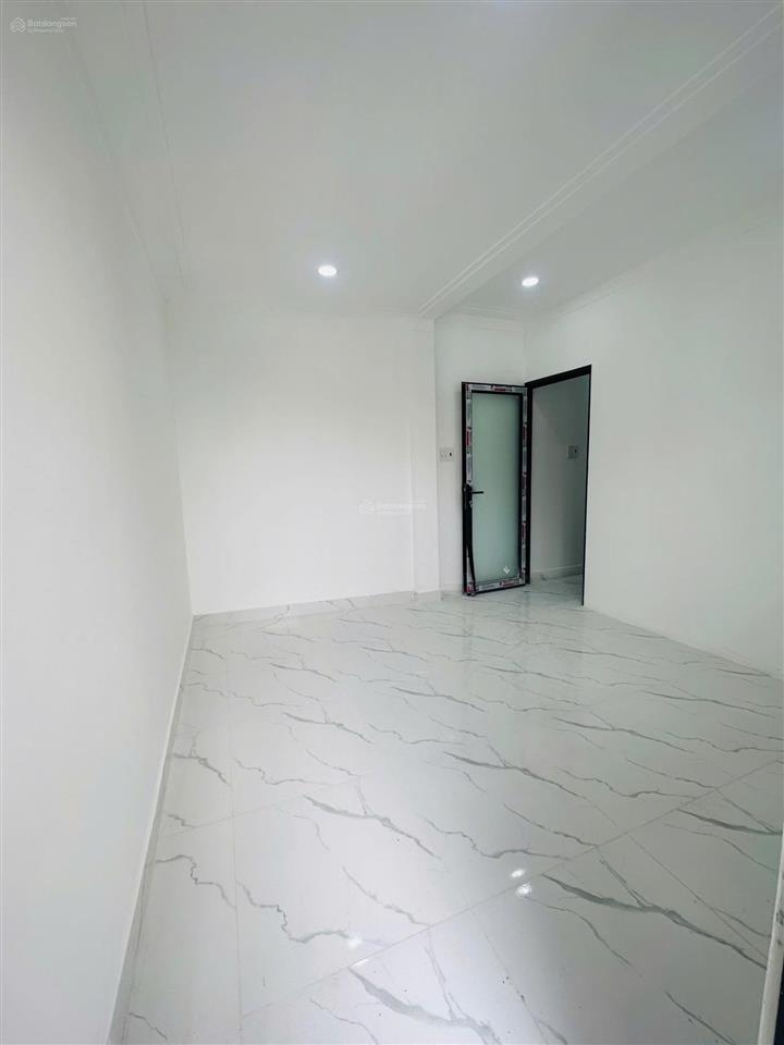 Bán nhà riêng tại lê thị riêng, 888 triệu, dtsd 49m2, 2pn, sổ chung đồng sở hữu