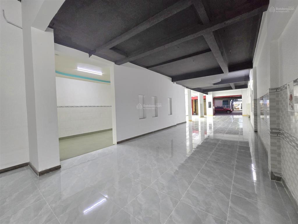 Chủ nhà cho thuê nhà mt cách mạng tháng 8, có điện 3 pha, dt 8x50m, xd 8x21m, 2 lầu, gần coopmart