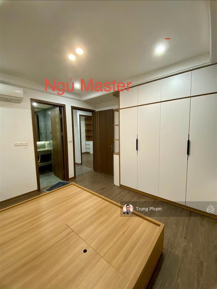 Cc bán gấp căn góc 3pn 2wc tầng trung. view trực diện hồ điều hòa, tòa no3t1 ngoại giao đoàn