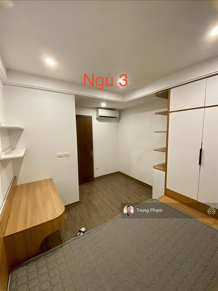 Cc bán gấp căn góc 3pn 2wc tầng trung. view trực diện hồ điều hòa, tòa no3t1 ngoại giao đoàn