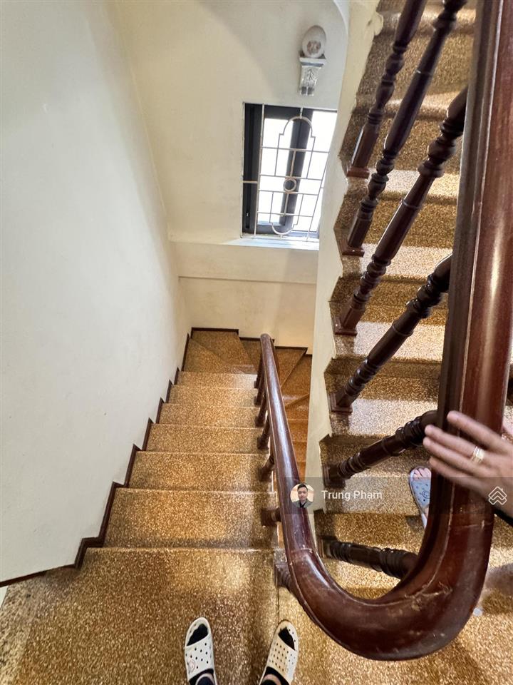 Bán nhà quan thổ 3, tôn đức thắng. dt 45m2  mt 3,6m  5 tầng căn góc 3 mặt thoáng. giá 10,3 tỷ