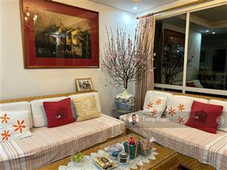 Bán gấp căn góc 4pn  150m2 tòa g2 ciputra, tầng trung view hồ tây, ban công đông nam full nội thất