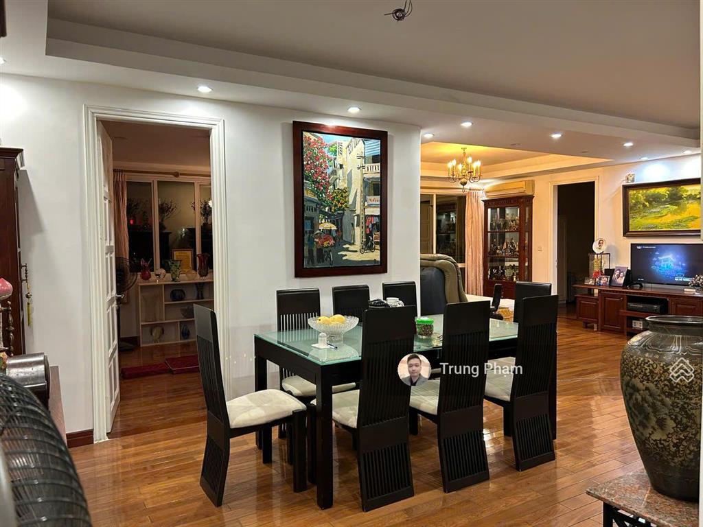 Bán gấp căn góc 4pn  150m2 tòa g2 ciputra, tầng trung view hồ tây, ban công đông nam full nội thất