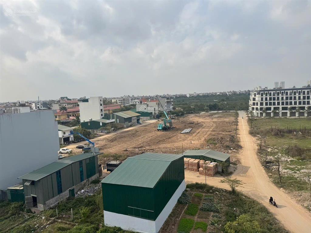 Bán 70m đất dịch vụ yên vĩnh siêu đẹp mặt tiền 4,6m hướng đông nam