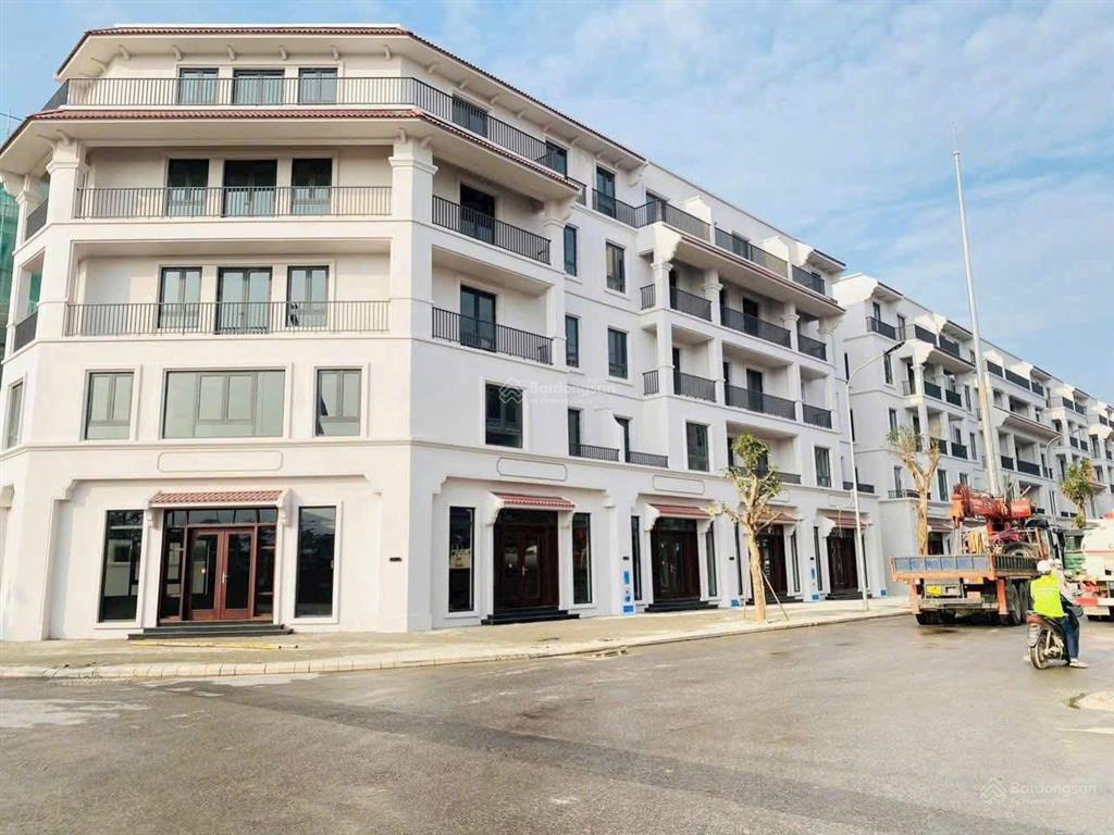 Tôi cần bán căn shophouse 90m2 giá 14,2 tỷ dự án vinhomes cổ loa