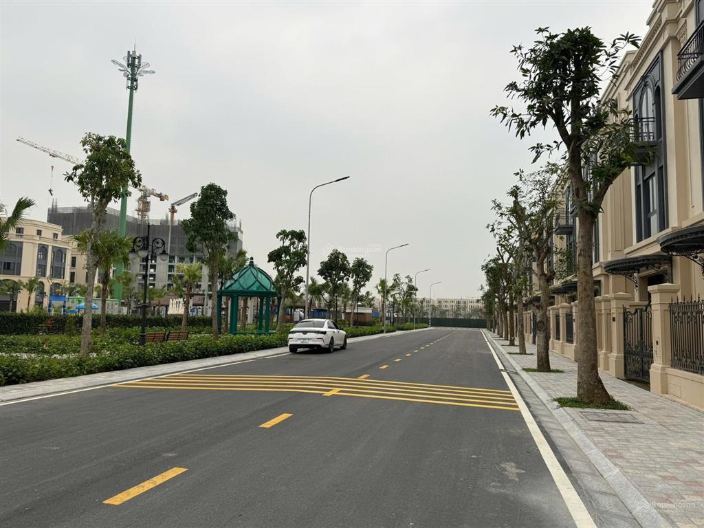 Tôi cần bán căn shophouse 90m2 giá 14,2 tỷ dự án vinhomes cổ loa