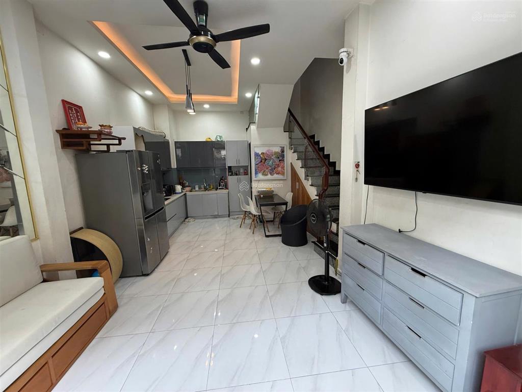 Bán nhà hẻm đường nguyễn văn bảo q. gò vấp, ngang 4,07m, 3 lầuthượng, gần trường đh giá 6,3 tỷ