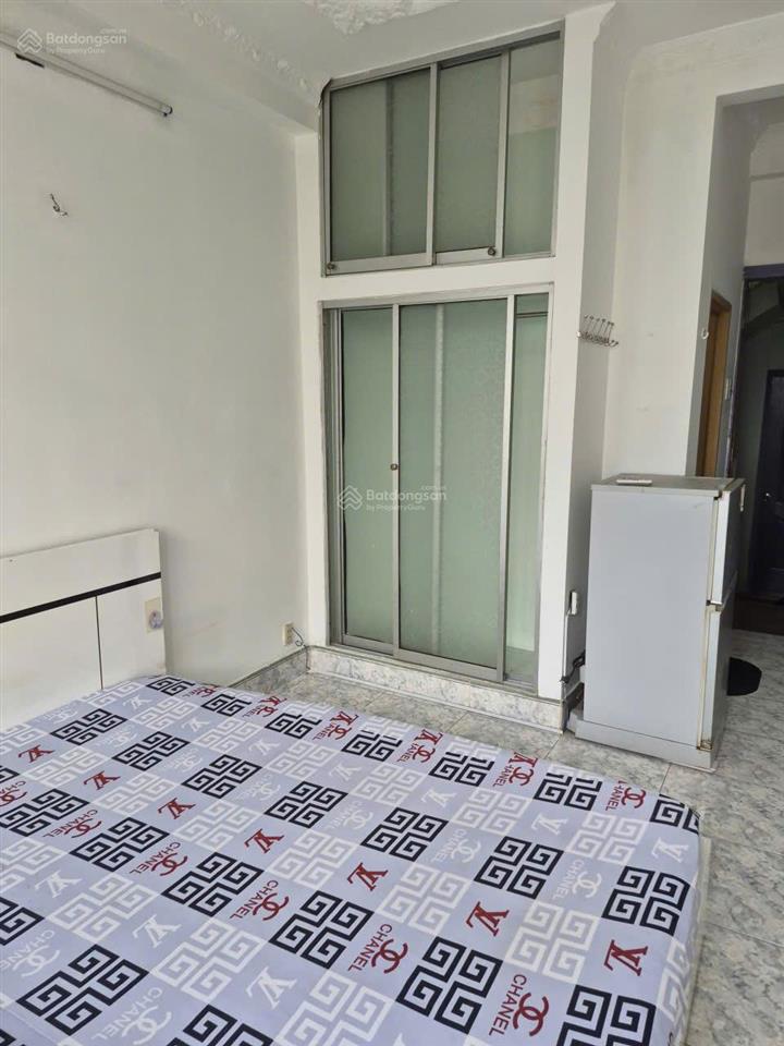 Cho thuê phòng có ban công full nội thất vào ở ngay