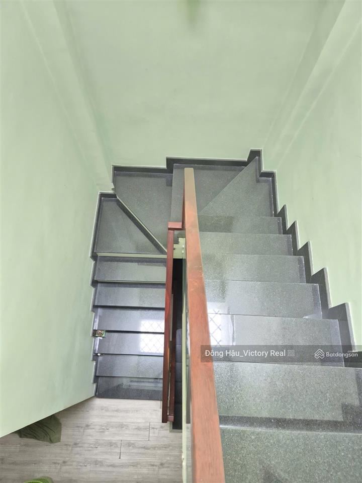 Bán nhà mới 958/lạc long quân  dt 35m²  1 trệt 2 lầu  giá 5.7 tỷ tl