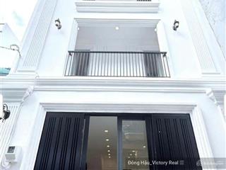 Nhà mới lạc long quân  dt 5.8 x 10  cn 58m2  3 tầng  giá 8.2 tỷ