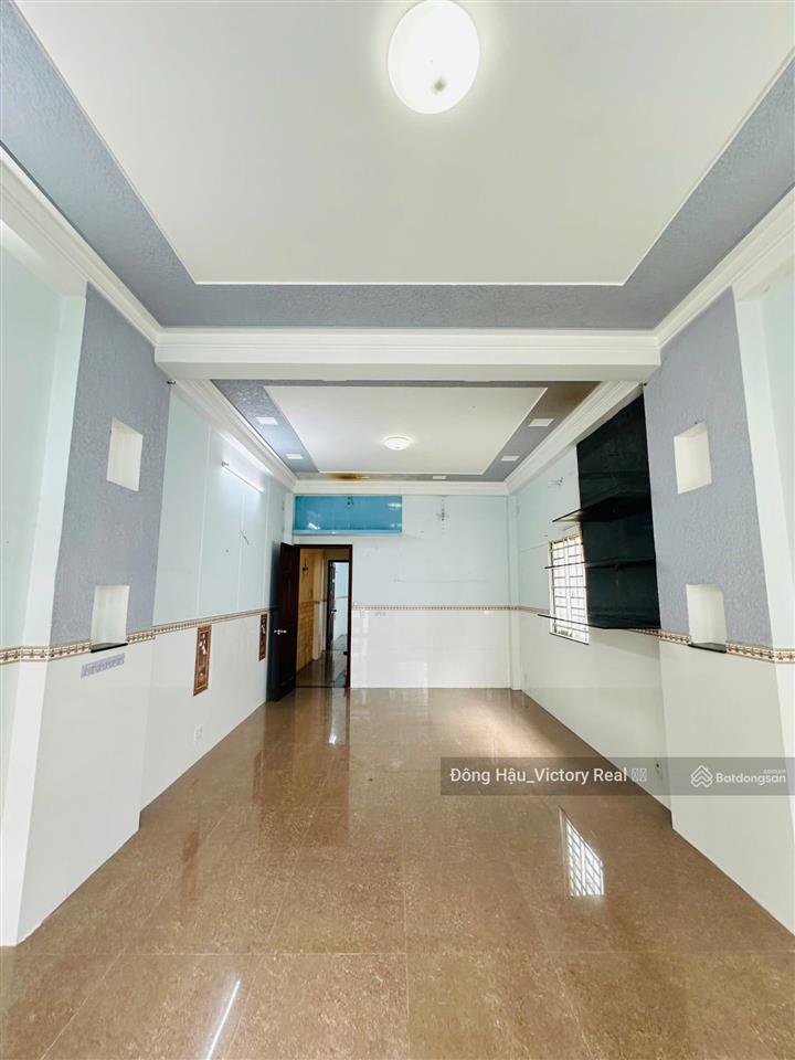 Bán nhà hxh phạm phú thứ, ngay bàu cát 4  dt 4 x 15  3 tầng  giá 9.8 tỷ tl