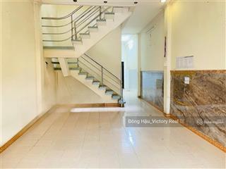 Bán nhà nguyễn hồng đào  bàu cát  dt 4 x 21  3 tầng  giá chỉ 9.5 tỷ tl