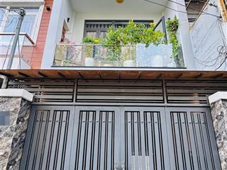 Bán nhà nguyễn hồng đào  dt 4.2 x 16  1 trệt 2 lầu sân thượng giá 9.5 tỷ tl