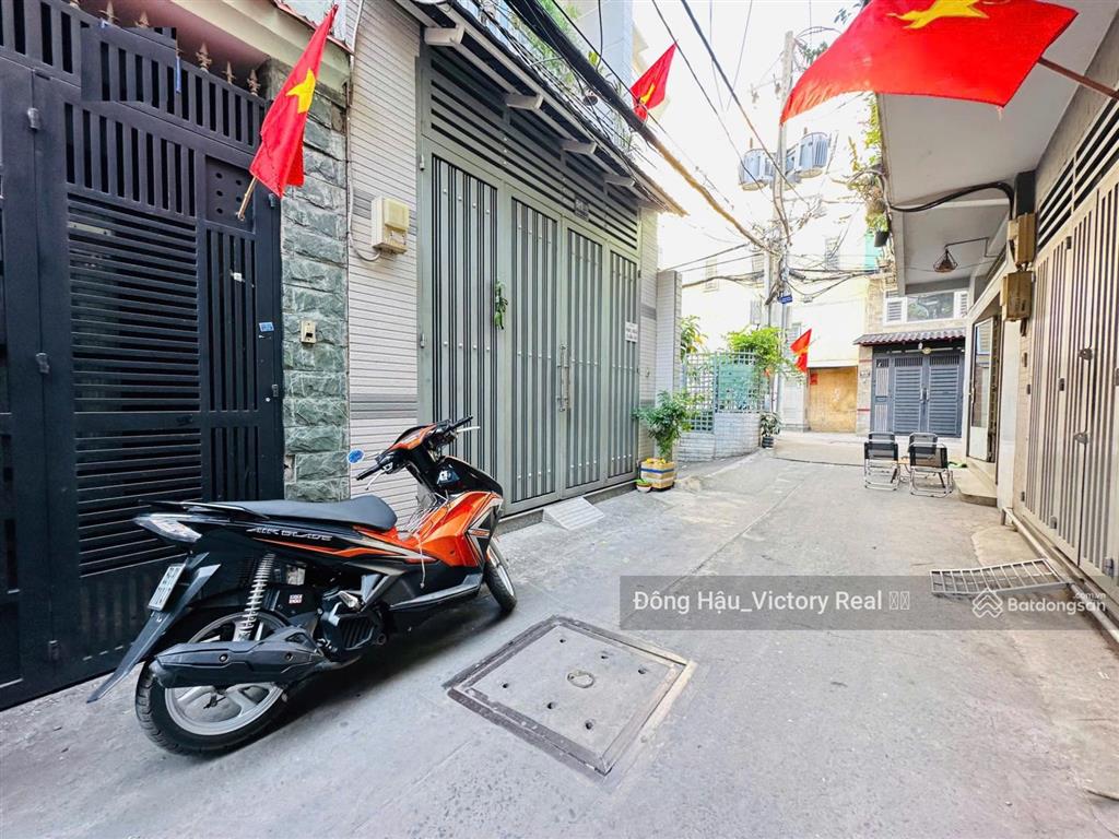 Bán nhà hxh lạc long quân  4 tầng  50m2  giá 8.5 tỷ tl