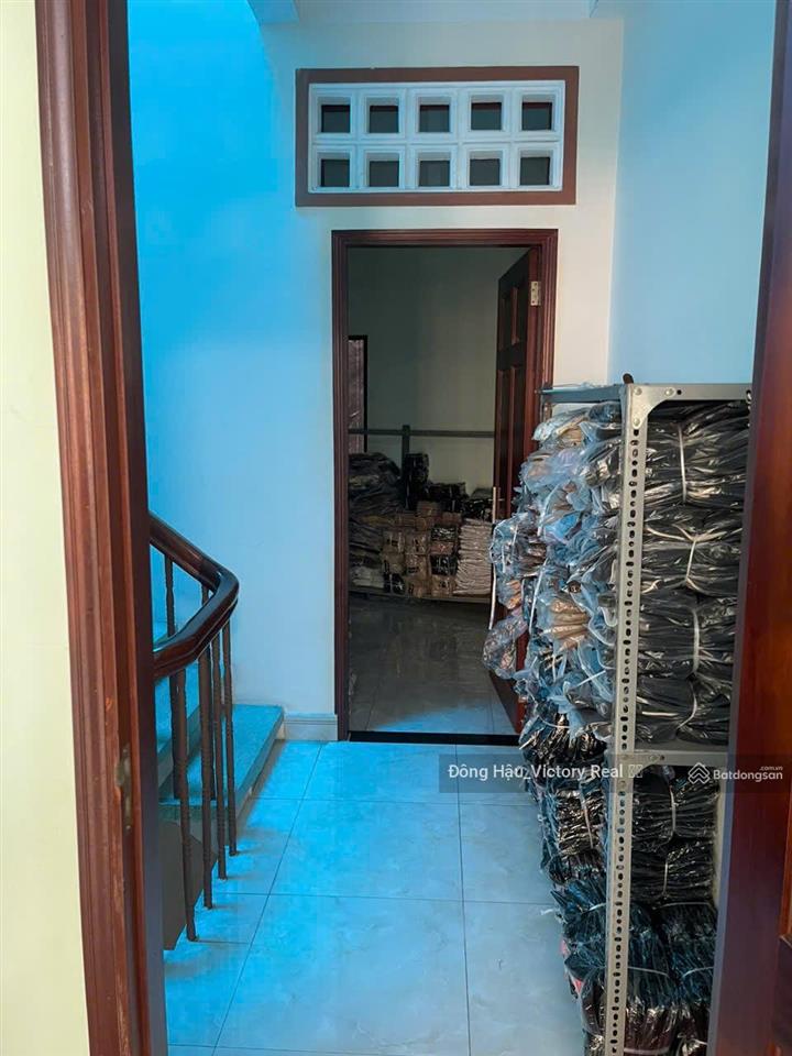 Bán nhà hồng lạc  dt 4,3 x 13,5  59m²  1 trệt 2 lầu sân thượng  giá 7,4 tỷ tl