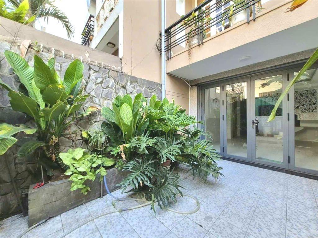 Nhà 2 lầu + sân thượng 68.1m2 hẻm xe hơi thông đường số 51, gần bờ kênh
