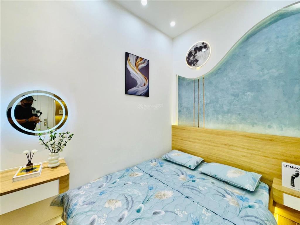 Nhà 2 lầu 24.7m2 hẻm xe hơi thông, ngay trục đường dương quảng hàm và nguyễn thái sơn