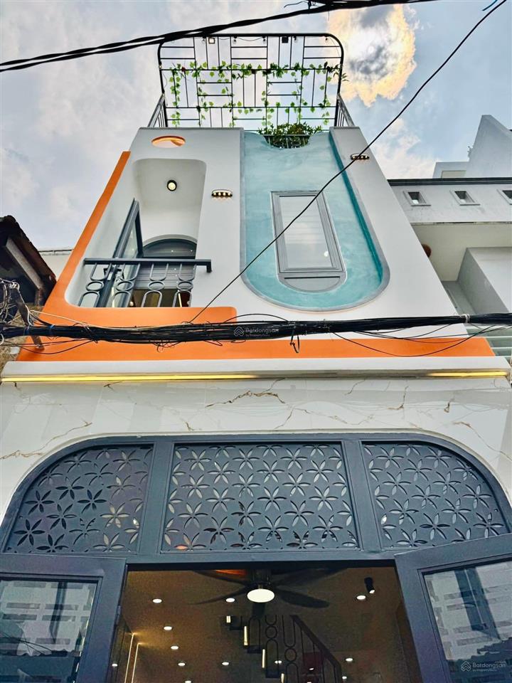 Nhà 2 lầu 24.7m2 hẻm xe hơi thông, ngay trục đường dương quảng hàm và nguyễn thái sơn