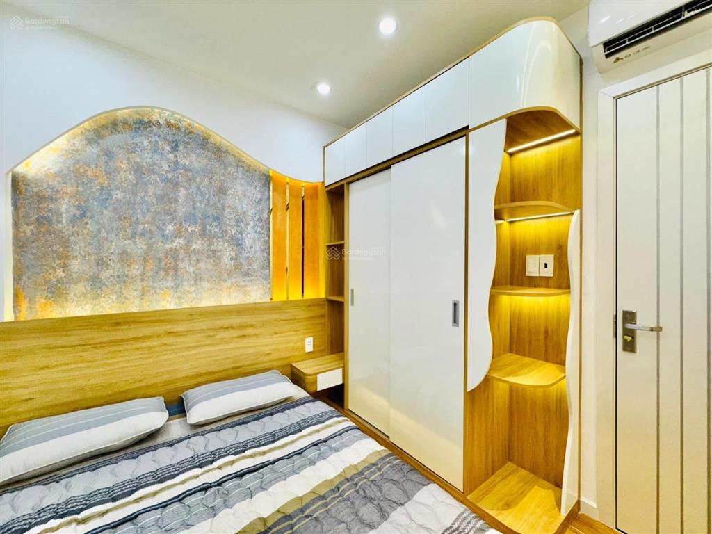 Nhà 2 lầu 24.7m2 hẻm xe hơi thông, ngay trục đường dương quảng hàm và nguyễn thái sơn