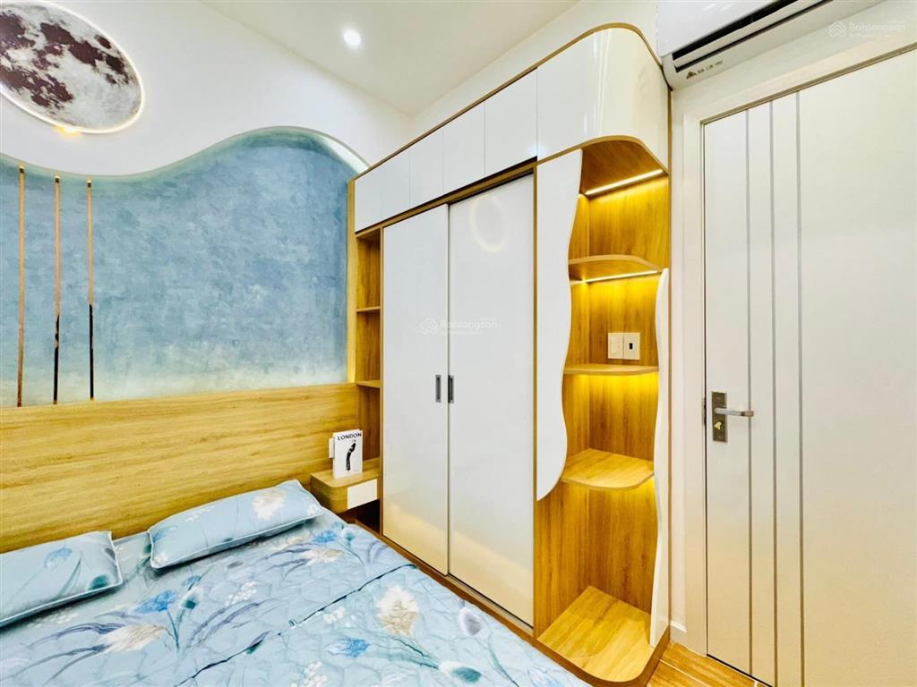 Nhà 2 lầu 24.7m2 hẻm xe hơi thông, ngay trục đường dương quảng hàm và nguyễn thái sơn