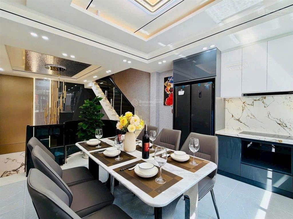 Nhà 5 tầng 36.2m2 hẻm xe hơi đường huỳnh văn nghê, gần chợ phạm văn bạch