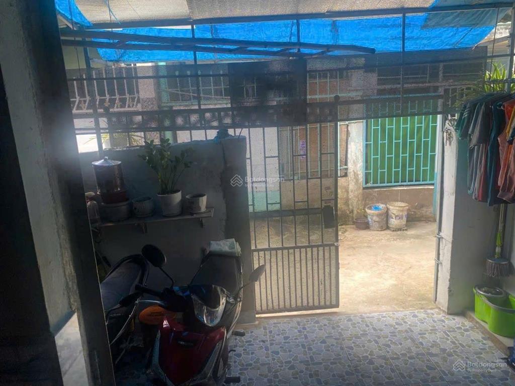 Nhà q12 84m2 hẻm thông gần chung cư thạnh lộc, chính chủ chưa 1 lần mua bán