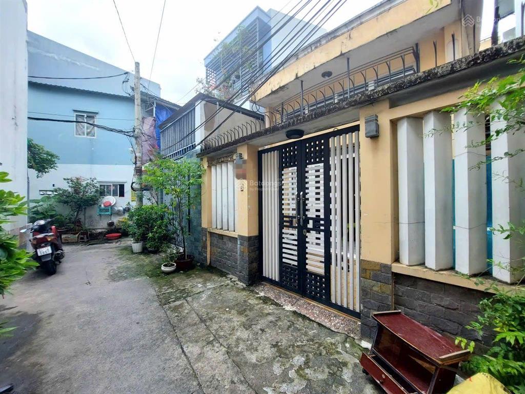 Bán nhà giá như bán đất 104.3m2 đường thống nhất, p. 16, gò vấp