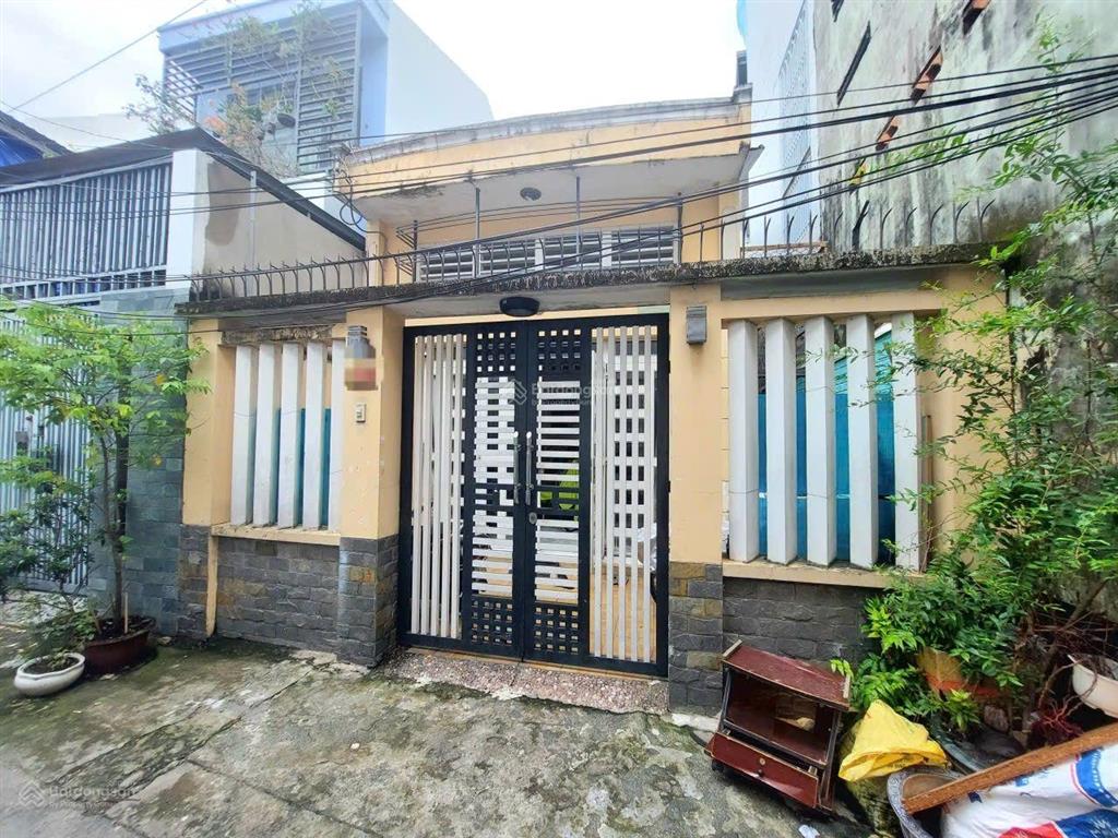 Bán nhà giá như bán đất 104.3m2 đường thống nhất, p. 16, gò vấp