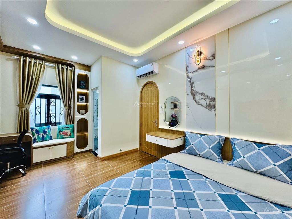 Siêu phẩm xây mới 4 tầng 64.6m² căn góc 2 mặt hẻm xe hơi, gần emart 2