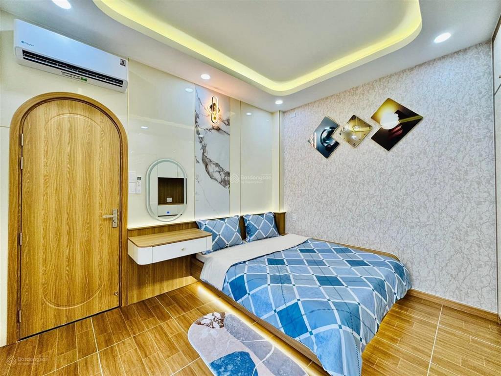 Siêu phẩm xây mới 4 tầng 64.6m² căn góc 2 mặt hẻm xe hơi, gần emart 2