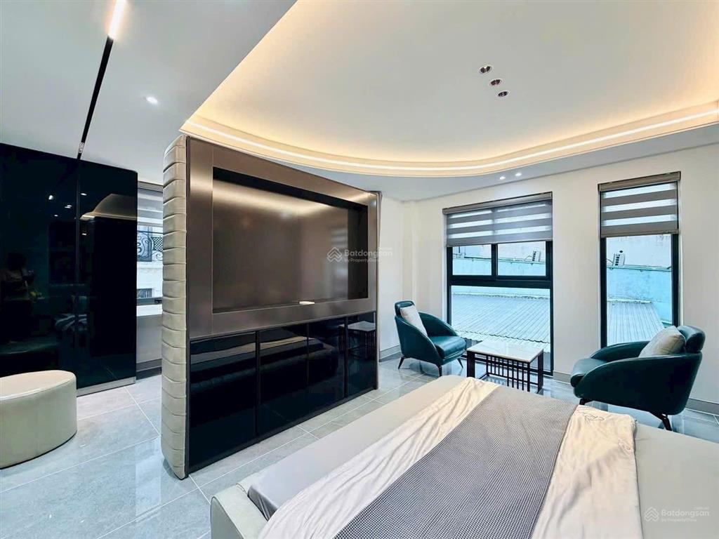 Nhà xây mới 5 tầng 57,3m2 căn góc 2 mặt đường số 30, ngay chợ an nhơn