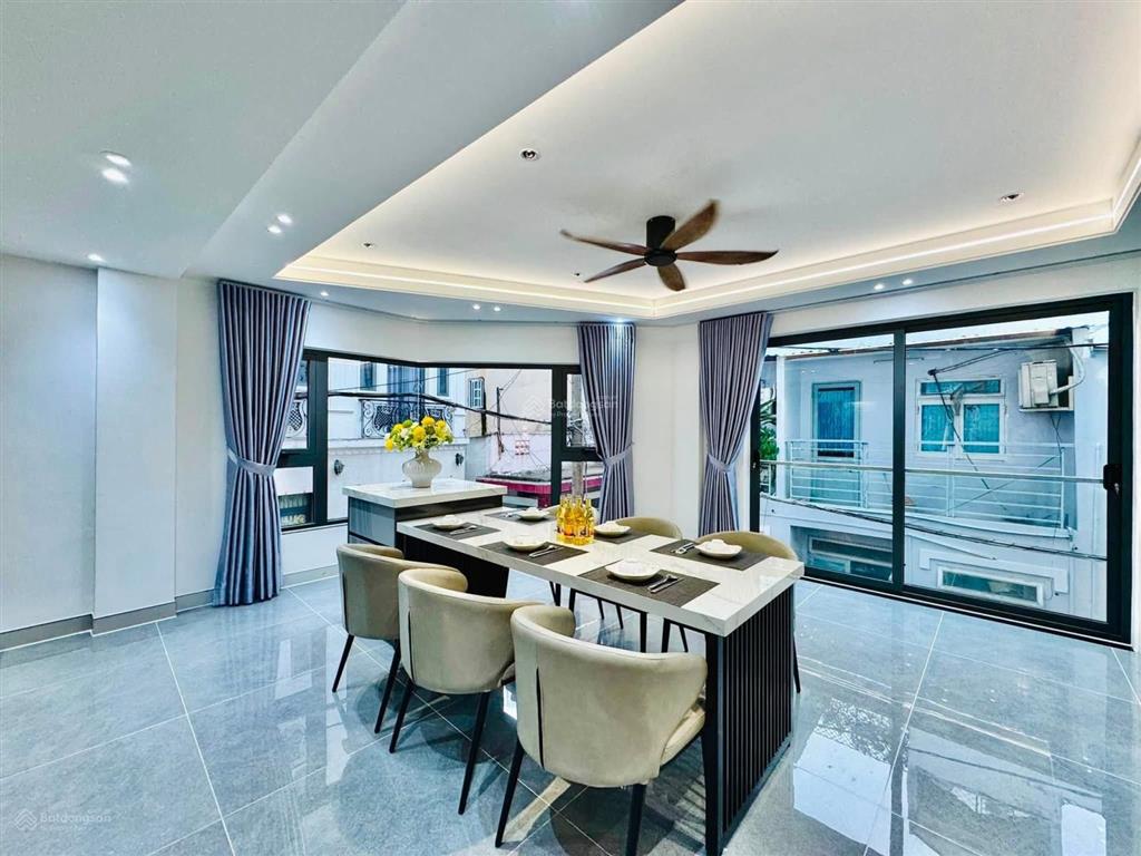 Nhà xây mới 5 tầng 57,3m2 căn góc 2 mặt đường số 30, ngay chợ an nhơn