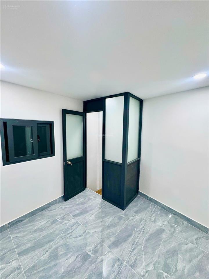 Nhà 1 lầu 15.5m² hẻm 2m sát mặt tiền đường lạc long quân, gần ngã 4 âu cơ
