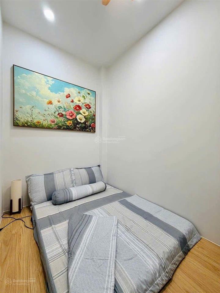 Bán lỗ giảm giá 550tr, nhà 2 lầu 52,7m2 hẻm xe hơi đường số 59, sát chợ thạch đà