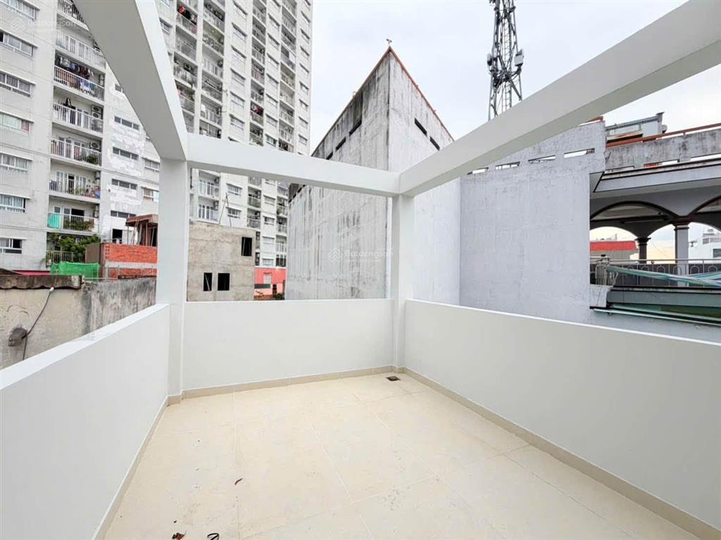 Bán lỗ giảm giá 550tr, nhà 2 lầu 52,7m2 hẻm xe hơi đường số 59, sát chợ thạch đà